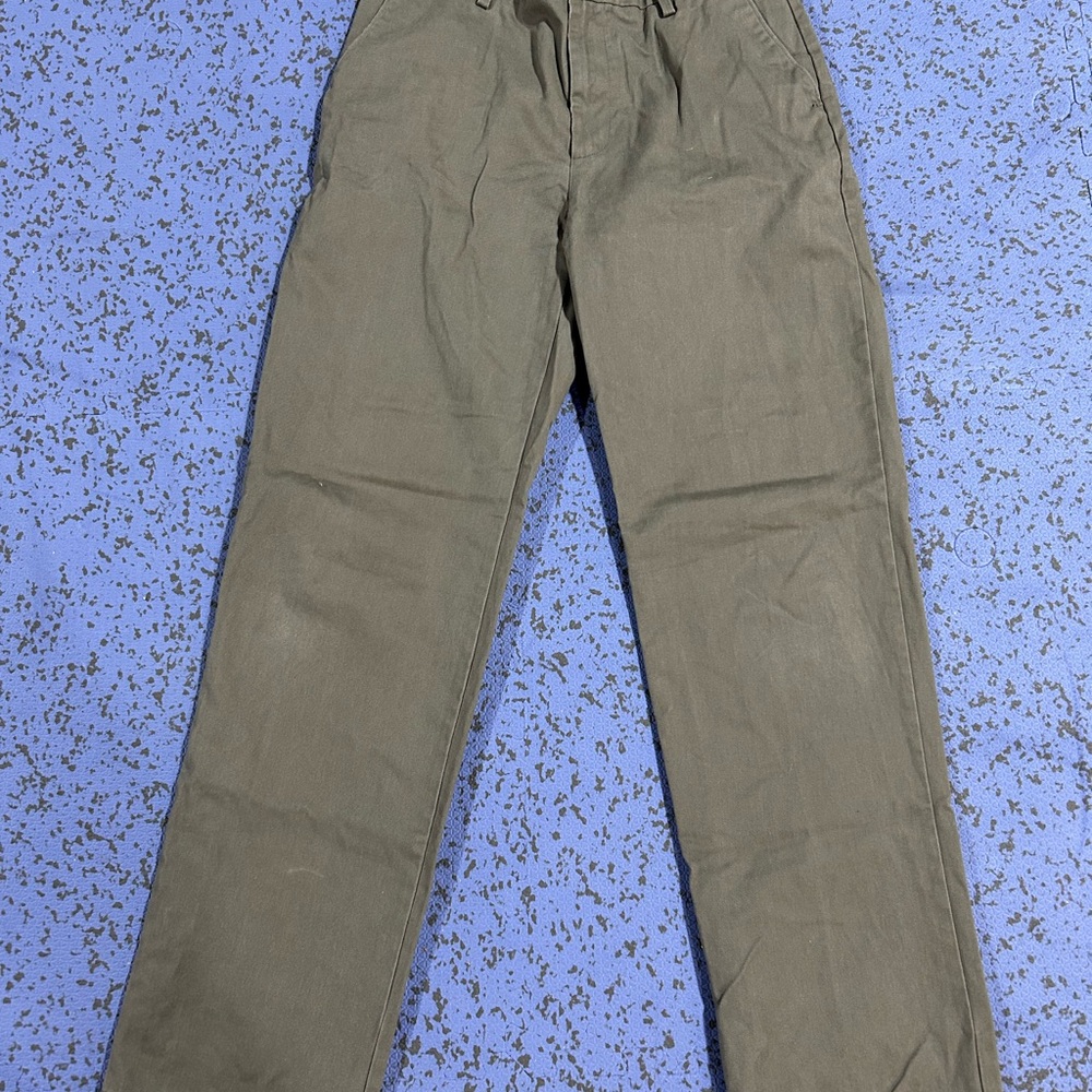 Amazon Essentials Men's Olive Chinos